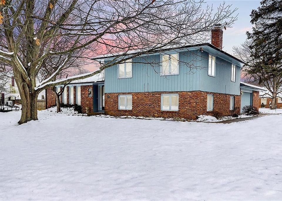 1st image of 1646 Oakwood Dr