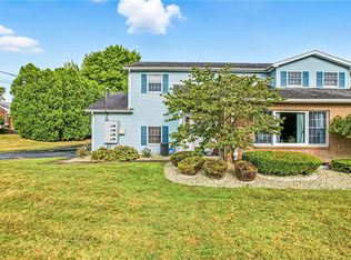 723 Rollinson Rd, Hermitage, PA 16148