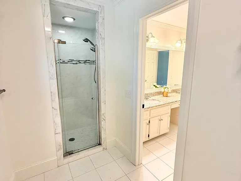 703 Daventry Dr — Photo 48