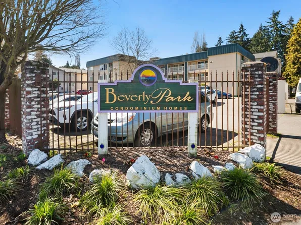 101 SW 119th Street #102, Burien, WA 98146