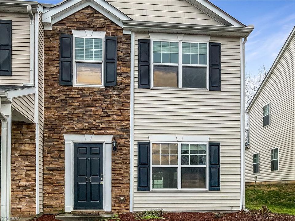 1st image of 11 Arbor Hill Pl