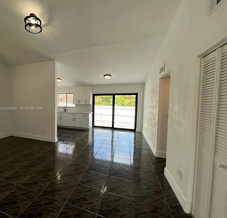 Waterside Townhomes Sec 1 — Photo 4