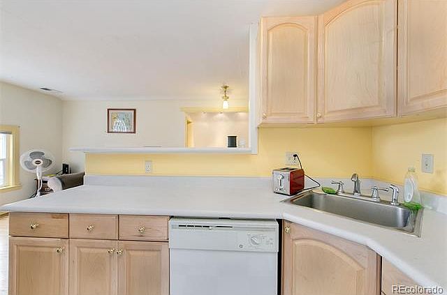 1st image of 1410 Columbine St #3
