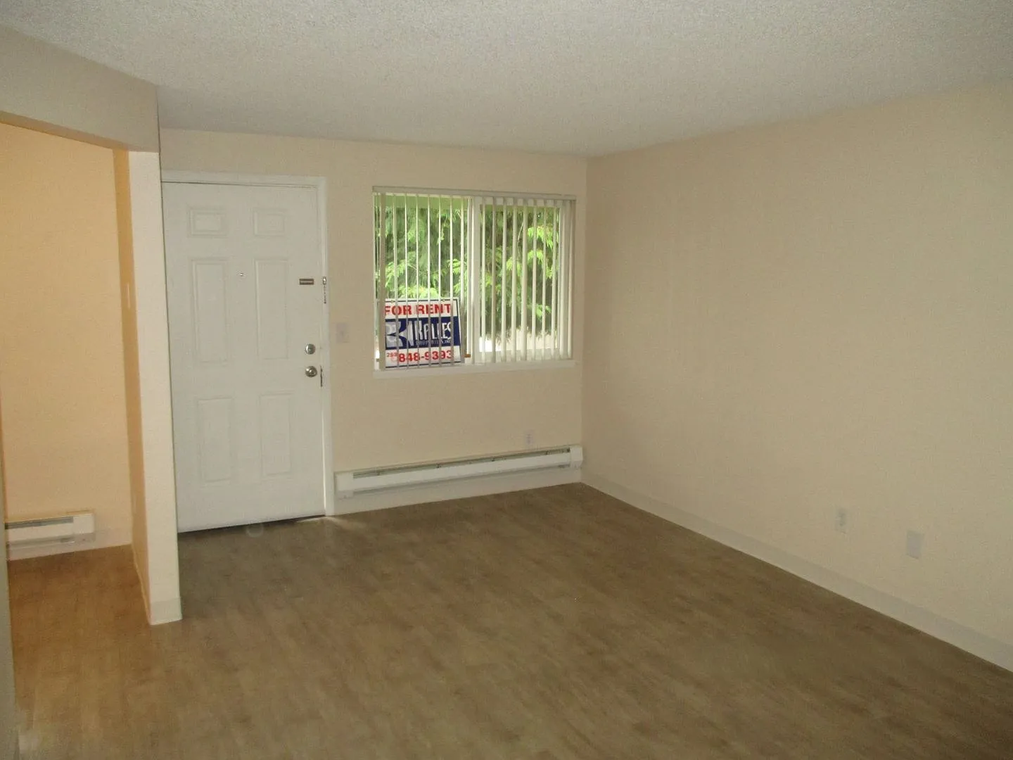 Watkins-6703-6707 — Photo 2