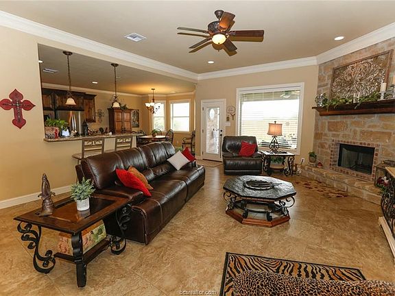 4th image of 2152 Chestnut Oak Cir