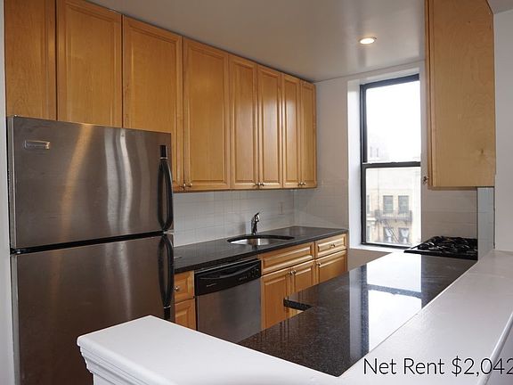 3rd image of 711 Ocean Ave #E2