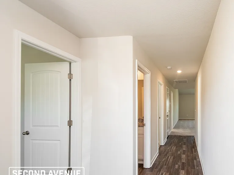 1013 Sease Garden Ct — Photo 8
