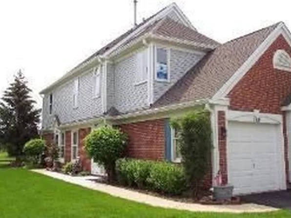 181 Inverness Ct #2, Elk Grove Village, IL 60007