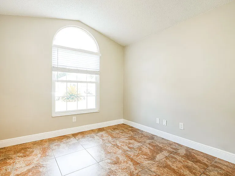 1001 Manigan Ave — Photo 13