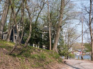 128 Van Dalson St, Saugatuck, MI
