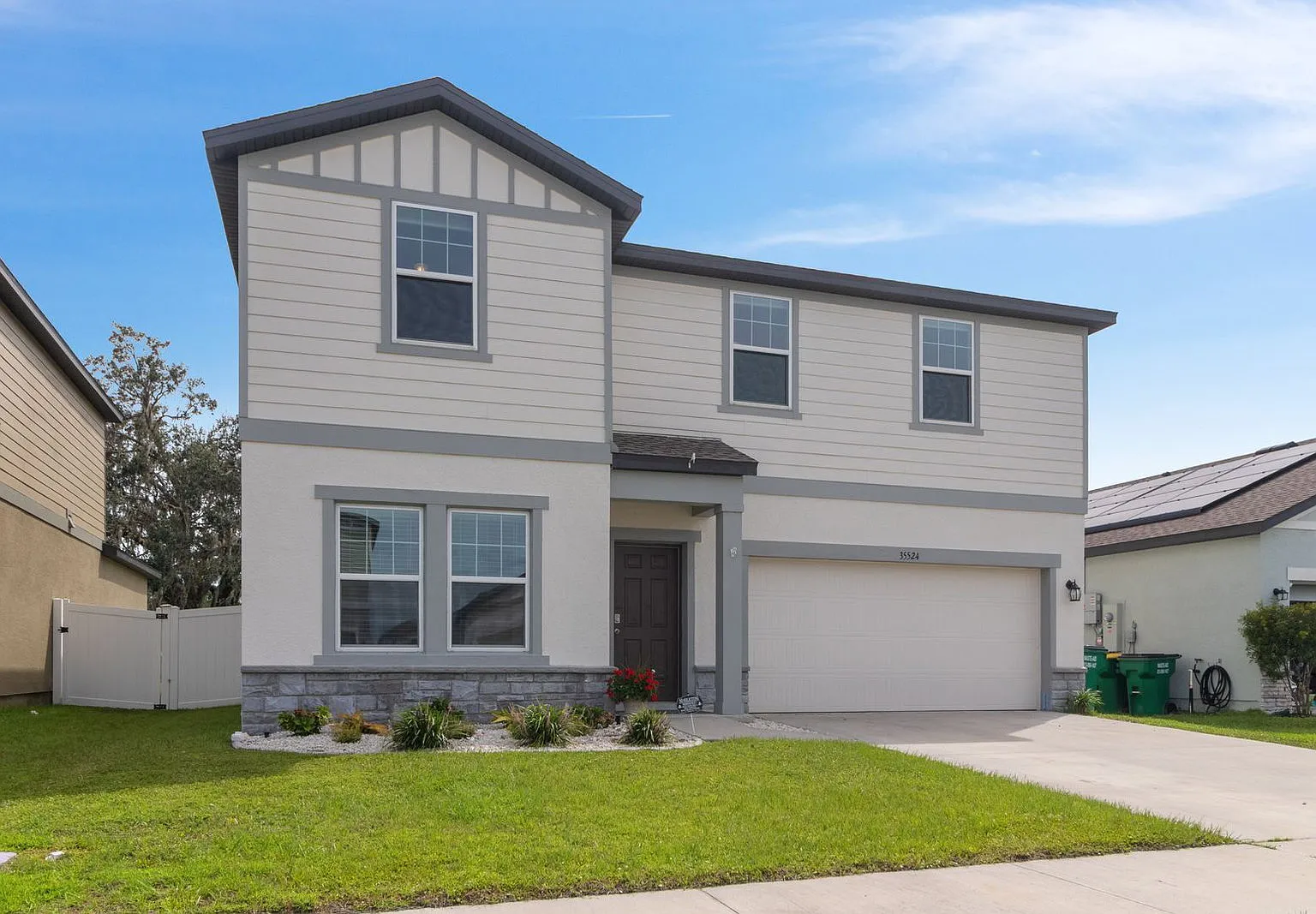 4 bed, 2.5 bath, 2406 sqft, $2,650 — Photo 3