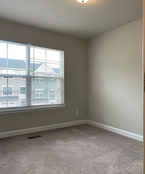 19 Andrews Pl — Photo 8