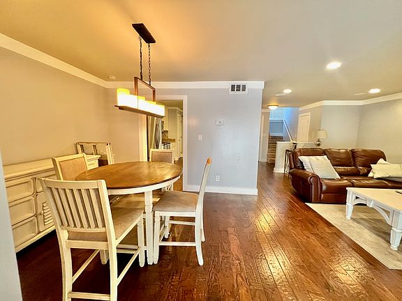 4th image of 1211 Quail Lake Blvd