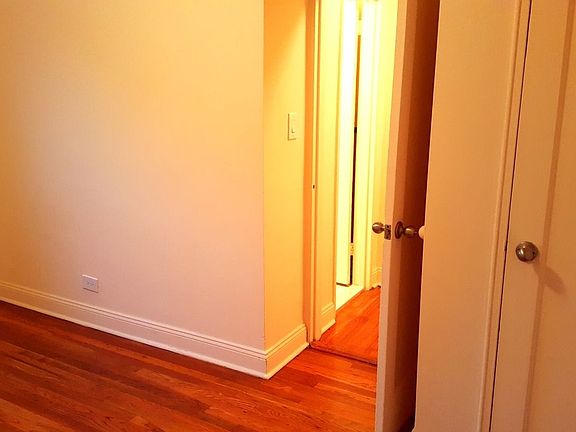 5th image of 13510 Grand Central Pkwy APT 505
