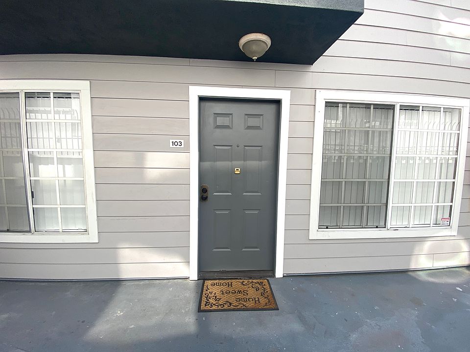 Entry to unit 103