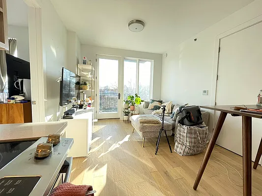 Rented by Keller Williams NYC | media 35