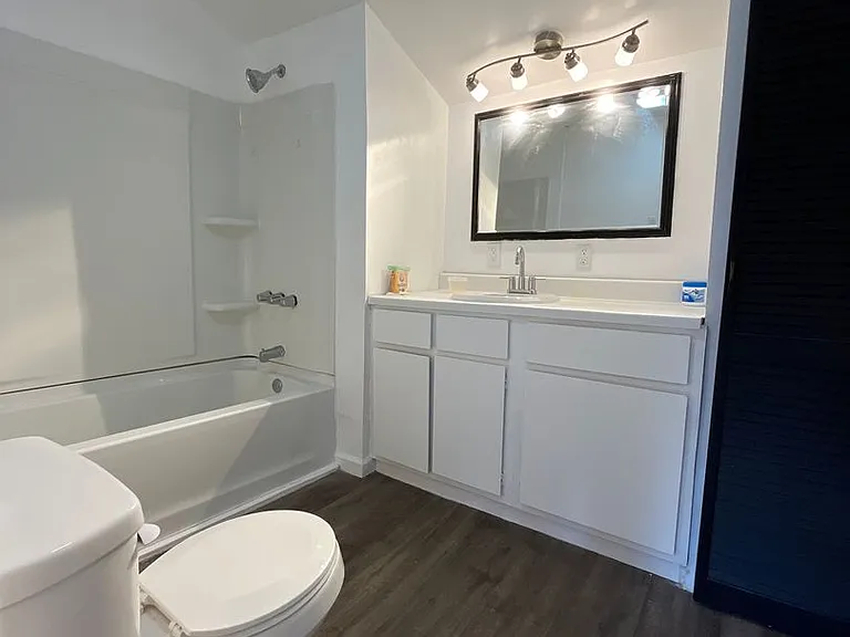485 S Walnut St — Photo 12