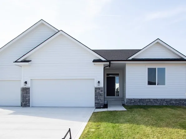 912 NE 13th St, Grimes, IA 50111