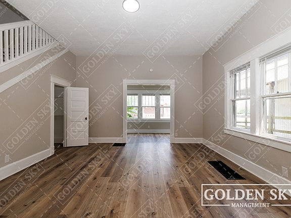 2nd image of 427 S Mound St