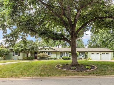 9722 Overbrook Rd, Leawood, KS, 66206