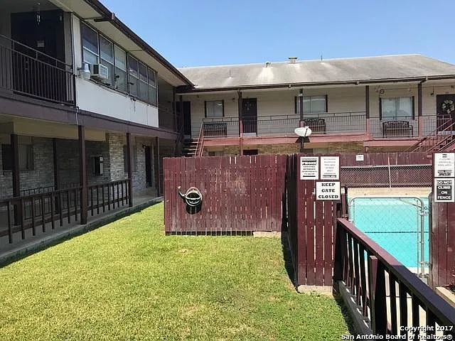 3 bed, 1072 sqft, $1,375 — Photo 4