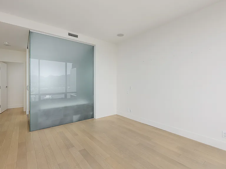 1111 Alberni St #4304 — Photo 12