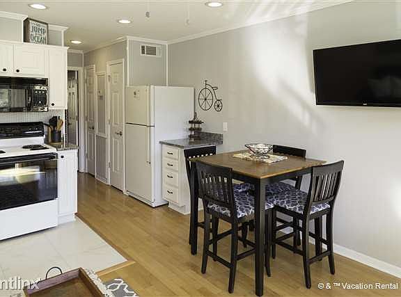 Cozy Family Dining Area