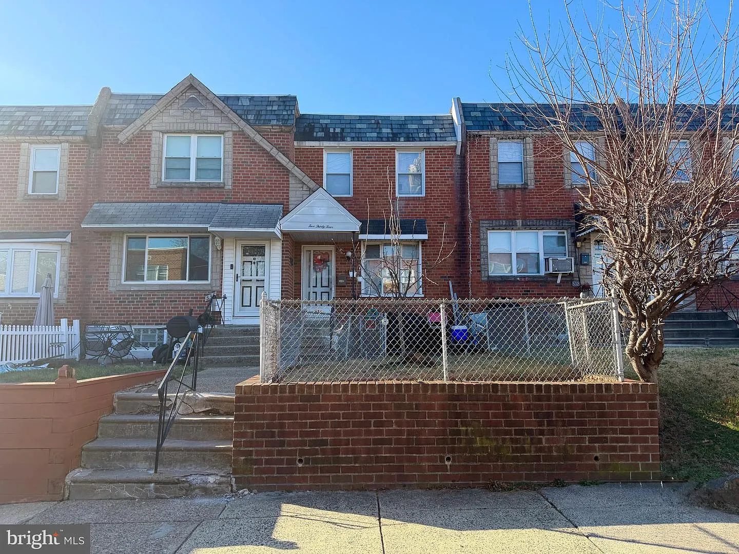 534 McKinley St photo 1