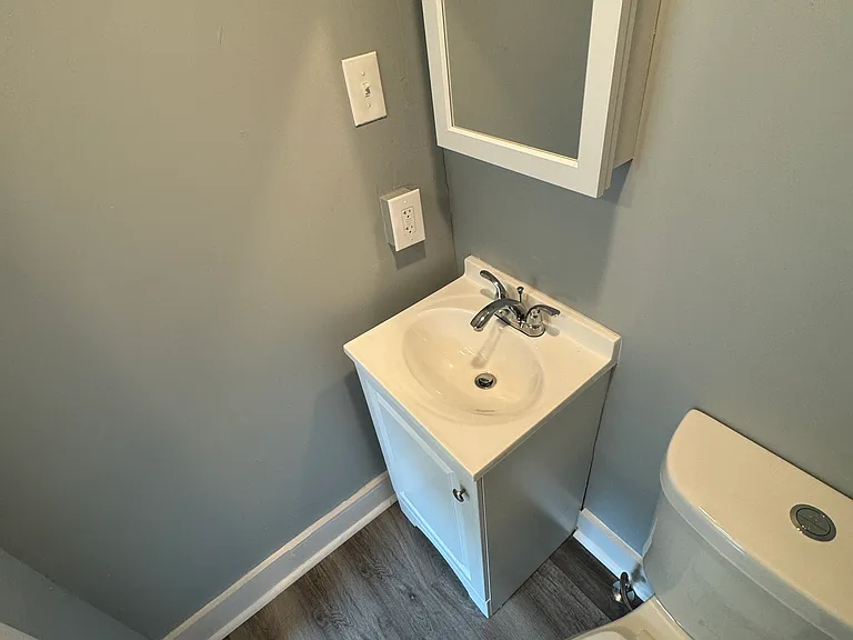563 Elko Ave — Photo 11