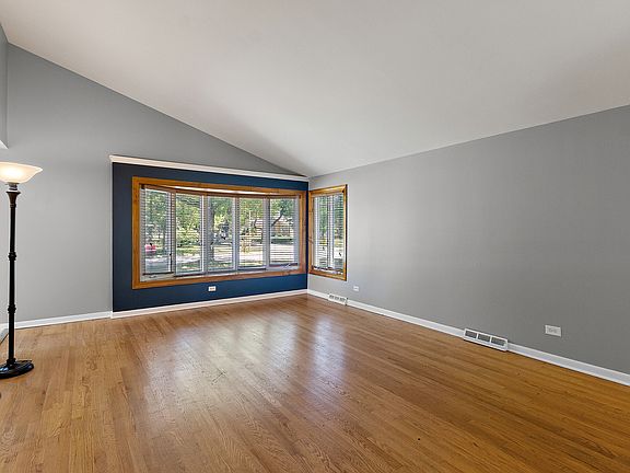 4th image of 6841 W 176th Pl