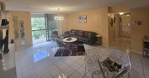 5160 Las Verdes Cir Photo 1
