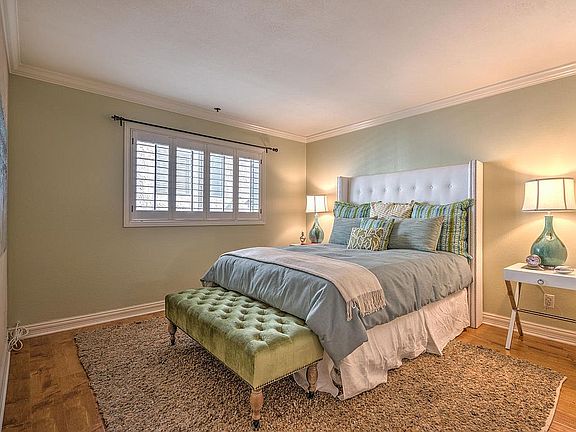 3rd image of 4450 Placidia Ave #1