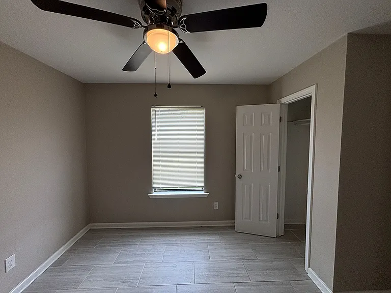 1108 Ruth Ann Dr — Photo 3