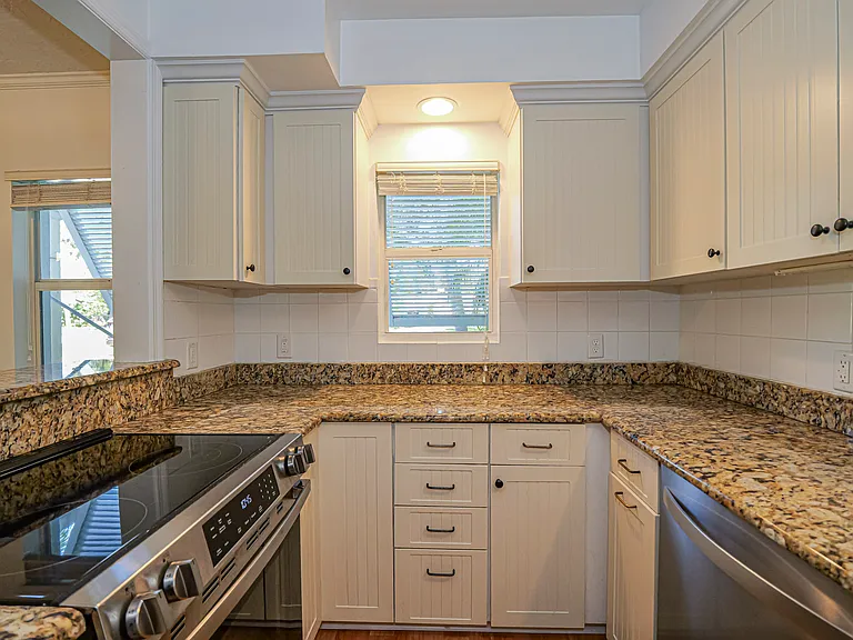 2158 Seville Ave — Photo 19