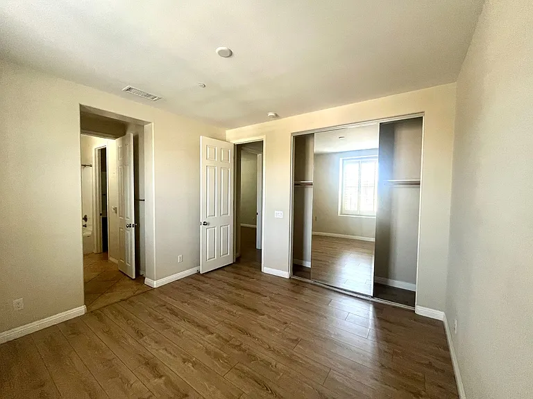 1134 Las Colinas Way — Photo 12