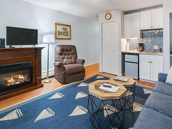 2nd image of 101 Michigan Ave #101
