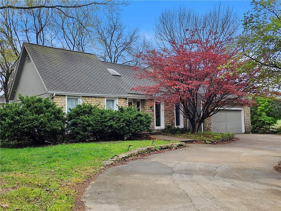 1st image of 1901 E Frontier Ln