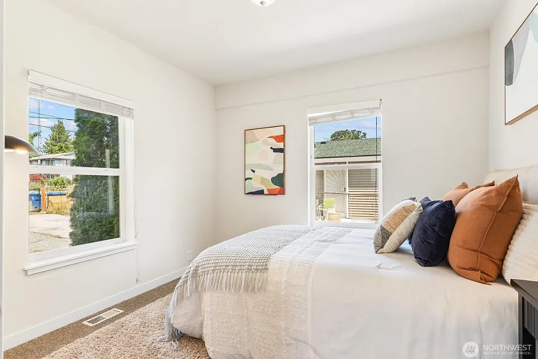 3 bed, 1250 sqft, $3,200 — Photo 4