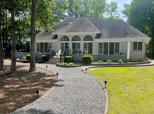 134 Way Point Ln, Kilmarnock, VA 22482