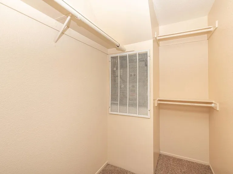 Desert Heights Apartment Homes — Photo 48