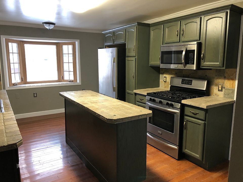 1st image of 3336 Curwood St