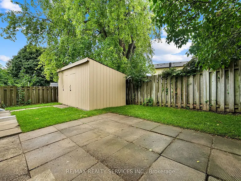 29 Hector Ct — Photo 10