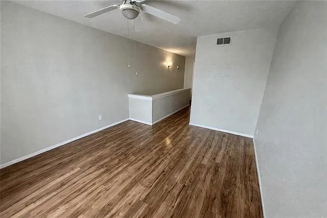 3900 Hessmer Ave #16 — Photo 5