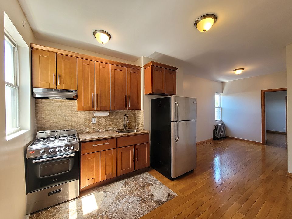 1st image of 43-08 25th Ave #3RR