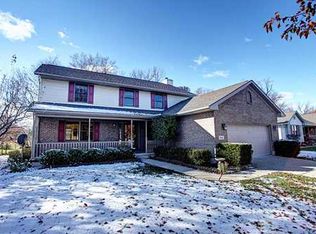 860 Cartwright Ct, Troy, OH 45373