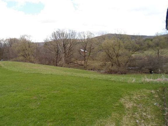 4th image of 902 County Highway 26