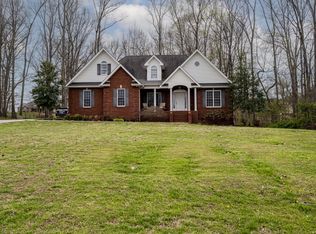 133 Creeks Crossing Ct, McMinnville, TN 37110