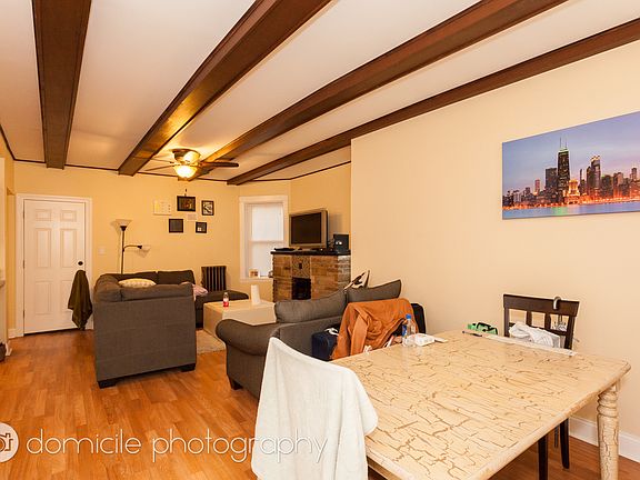 4th image of 2432 W Eastwood Ave #1F