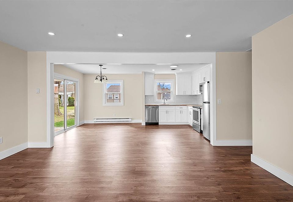 1st image of 23 Eton Rd