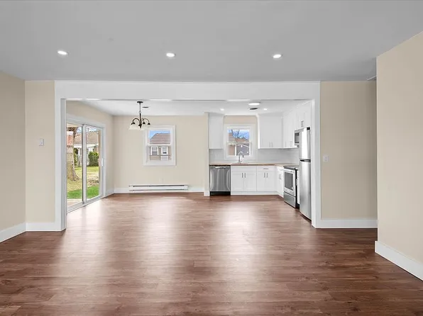 23 Eton Rd, Toms River, NJ 08757